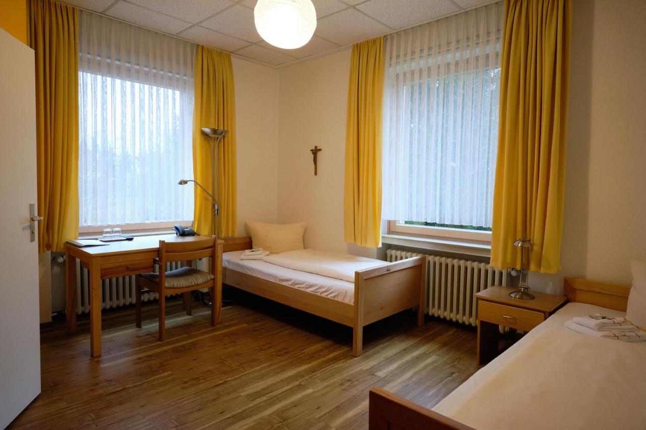 St. Bonifatiuskloster - Geistliches Zentrum Hünfeld Εξωτερικό φωτογραφία
