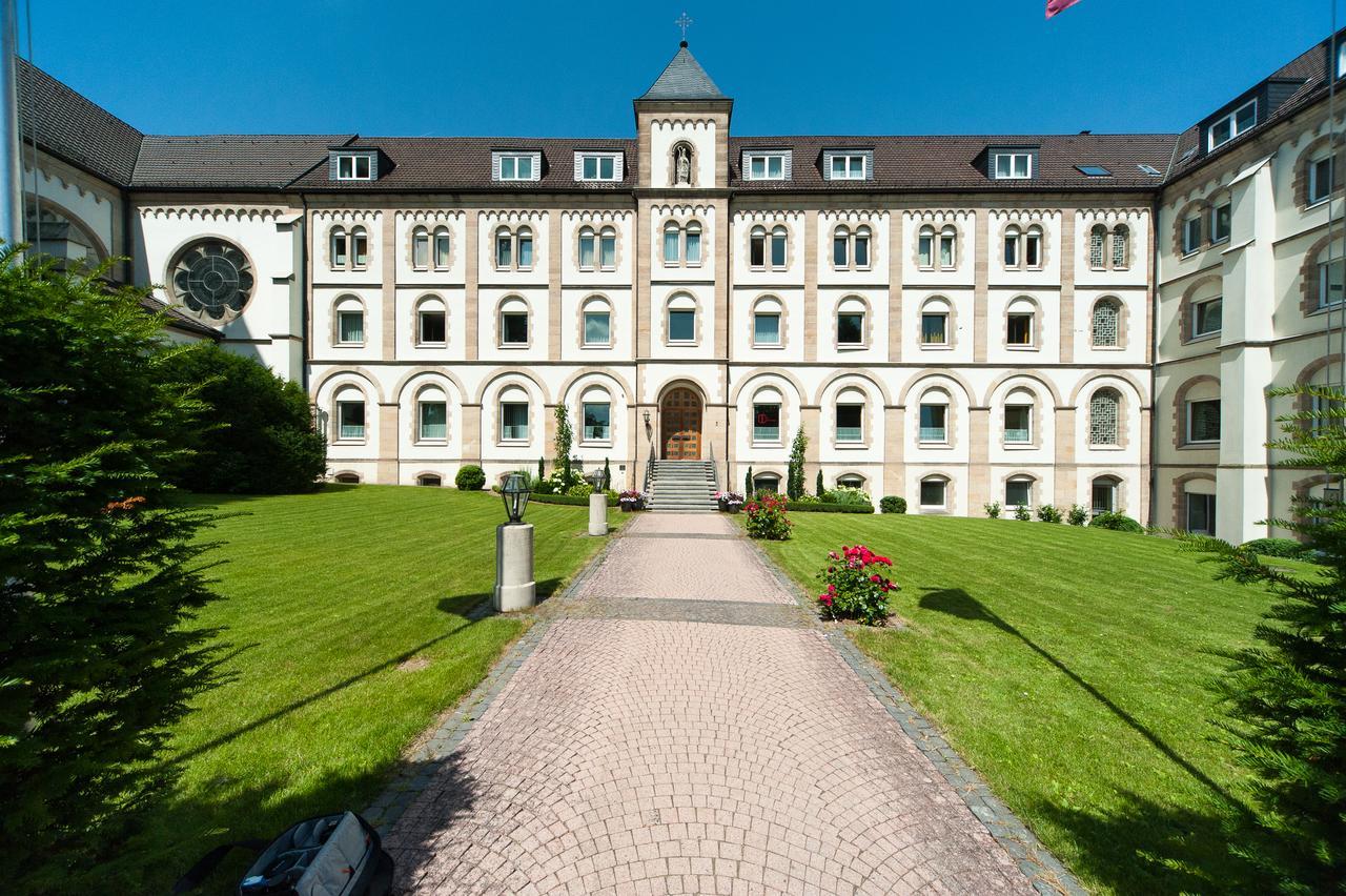 St. Bonifatiuskloster - Geistliches Zentrum Hünfeld Εξωτερικό φωτογραφία